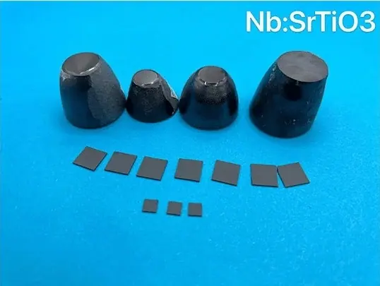 Nb:SrTiO3-Substrat