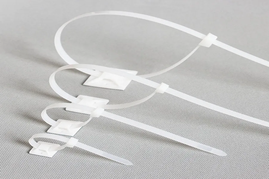 25*25mm Good Price with Tie cable plastic Self-Adhesive Tie Mount