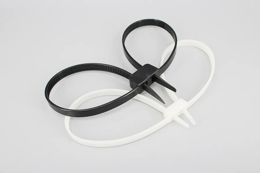 12*700mm white and black strong double loop Unbreakable soft plastic cable tie one time police handcuffs
