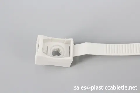 Saddle mounting cable ties with plastic screw 165MTS / 180MTS view 4