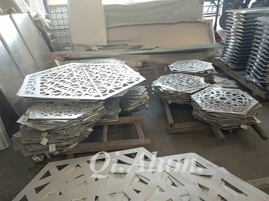 CNC Cut Custom Pattern Fireproof Perforated Curtain Wall Aluminum Screen — 4