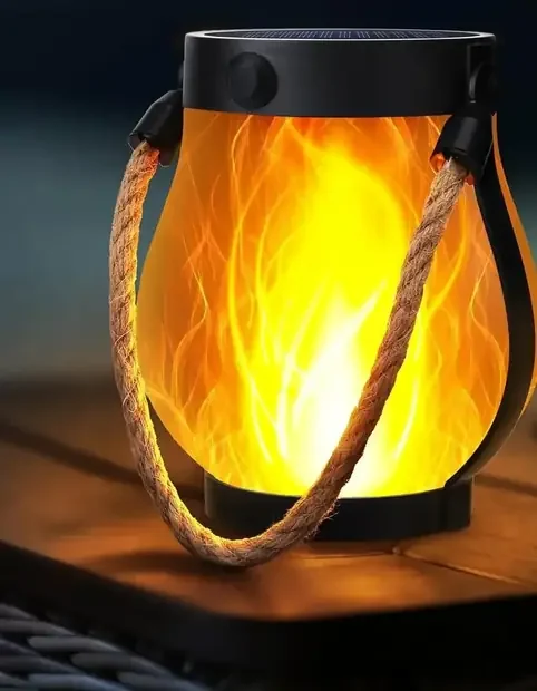 Farol solar con efecto llama fabricado por Rainber