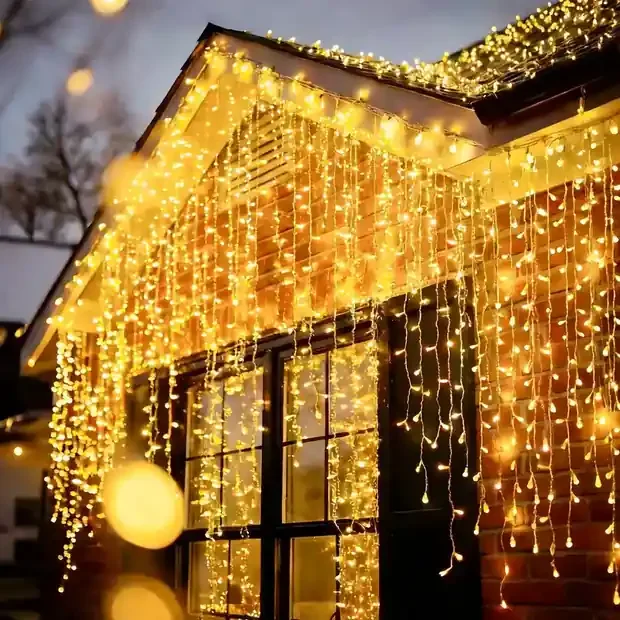 Luz de cascada tipo carámbano para exterior fabricada por Rainber