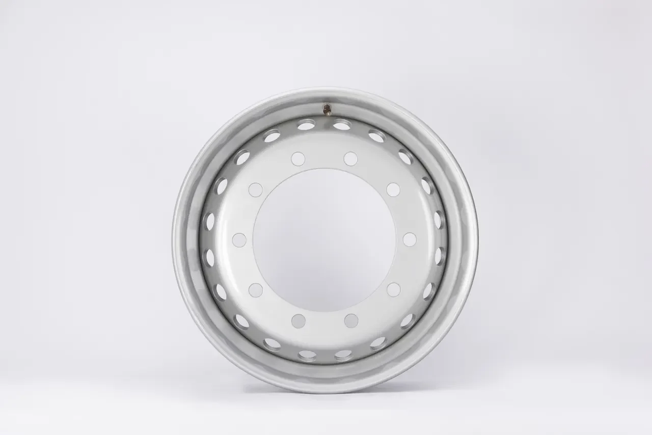 22.5x11.75 20 Hand Holes truck wheel view 3
