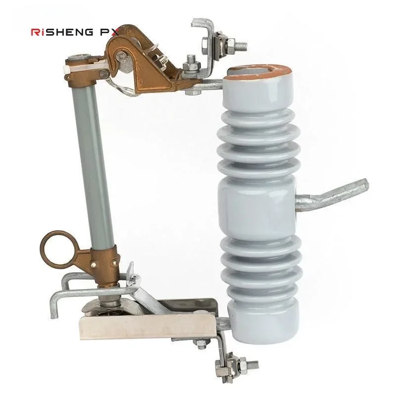 Outdoor pole mounted drop-out fuse cutout with porcelain body