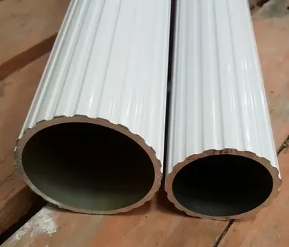 Postes estriados para señales