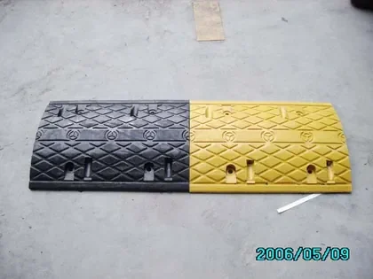 Fahrbahnschwelle aus Gummi SH201 | 1-Meter-Modul für die Verkehrssicherheit, AS/NZS-konform
