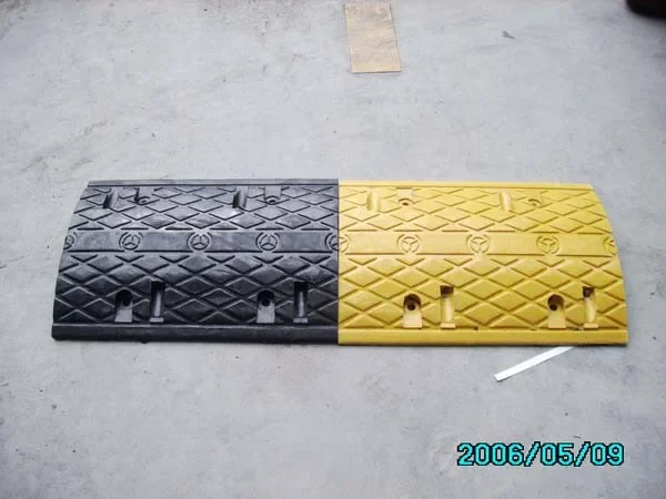 Rubber Speed Hump SH201 | 1-Meter Modular Traffic Safety, AS/NZS Compliant